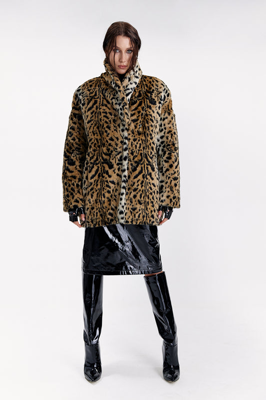 "Oskar" fur coat made of eco-fur