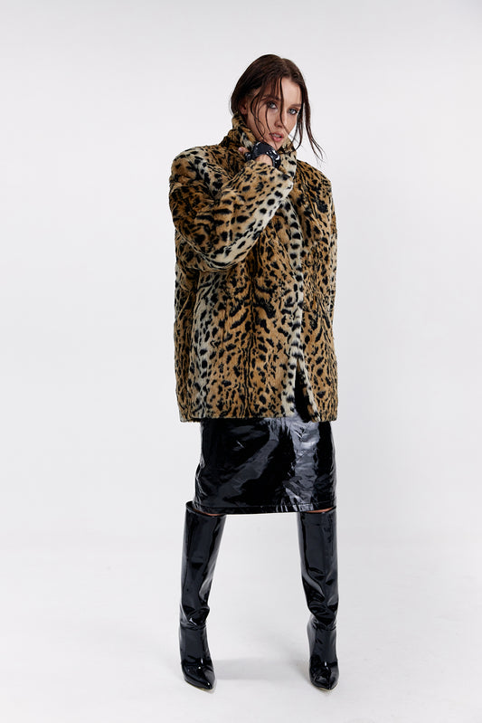 "Oskar" fur coat made of eco-fur